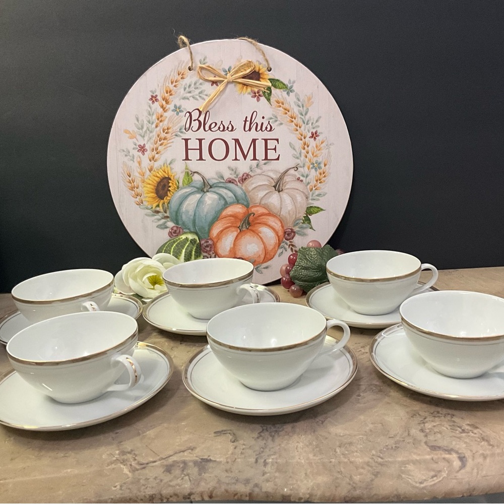 VTG Royalton “Golden Elegance “ Cups & Saucers Set of 6 + Extras Gold Trim